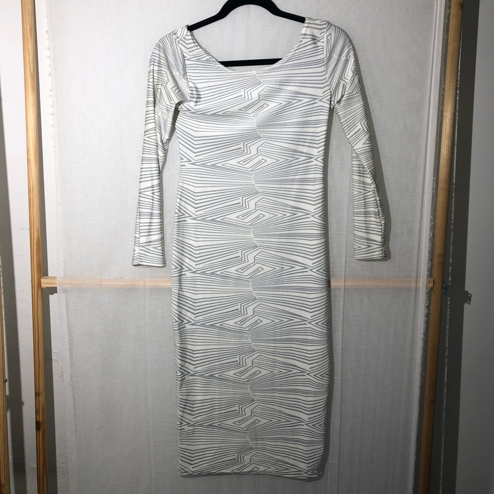 Geometric white and grey midi long sleeve dress